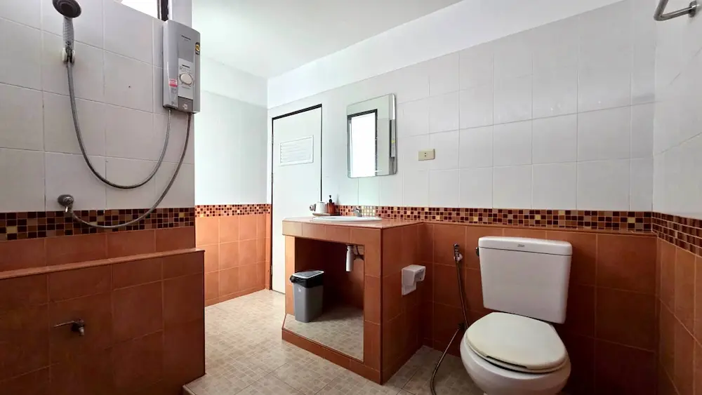 Lamai-standard-fan-bungalow-wc