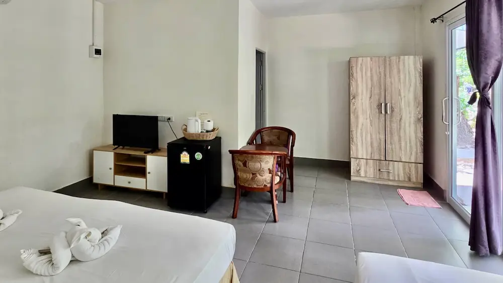 lamai-bungalow-ac-amenities-3p